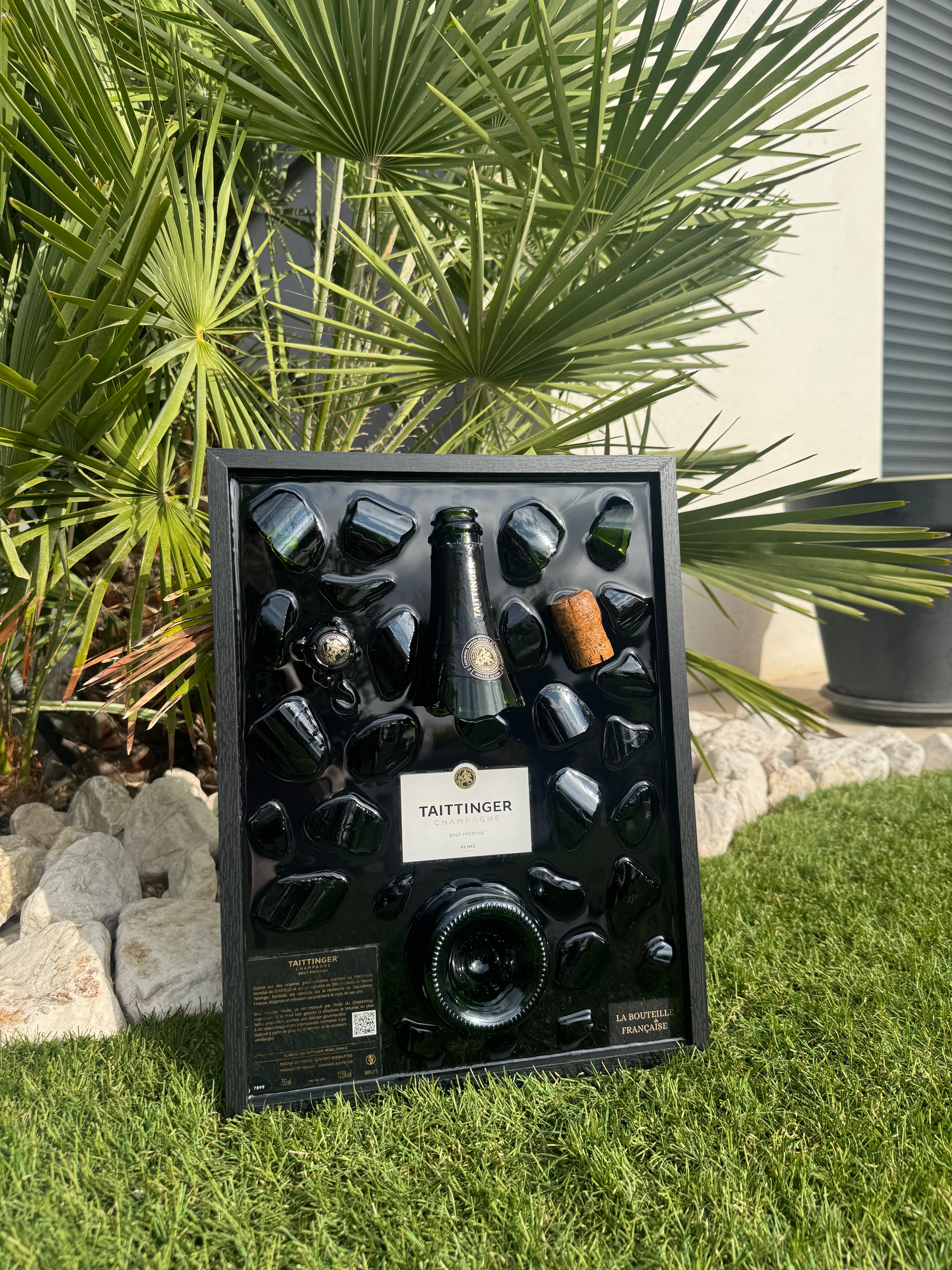 Tableau Bouteille Cassée Champagne Taittinger